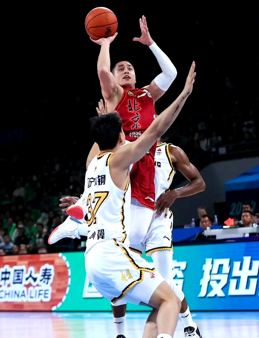 中欧体育官方下载-广东宏远取得胜势，实现双杀对手